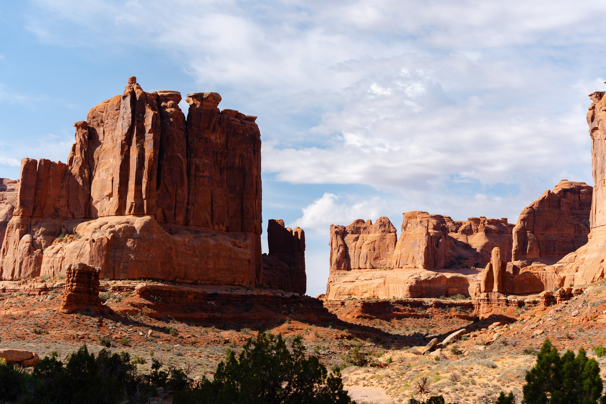towering rock formations at utah elopement locations